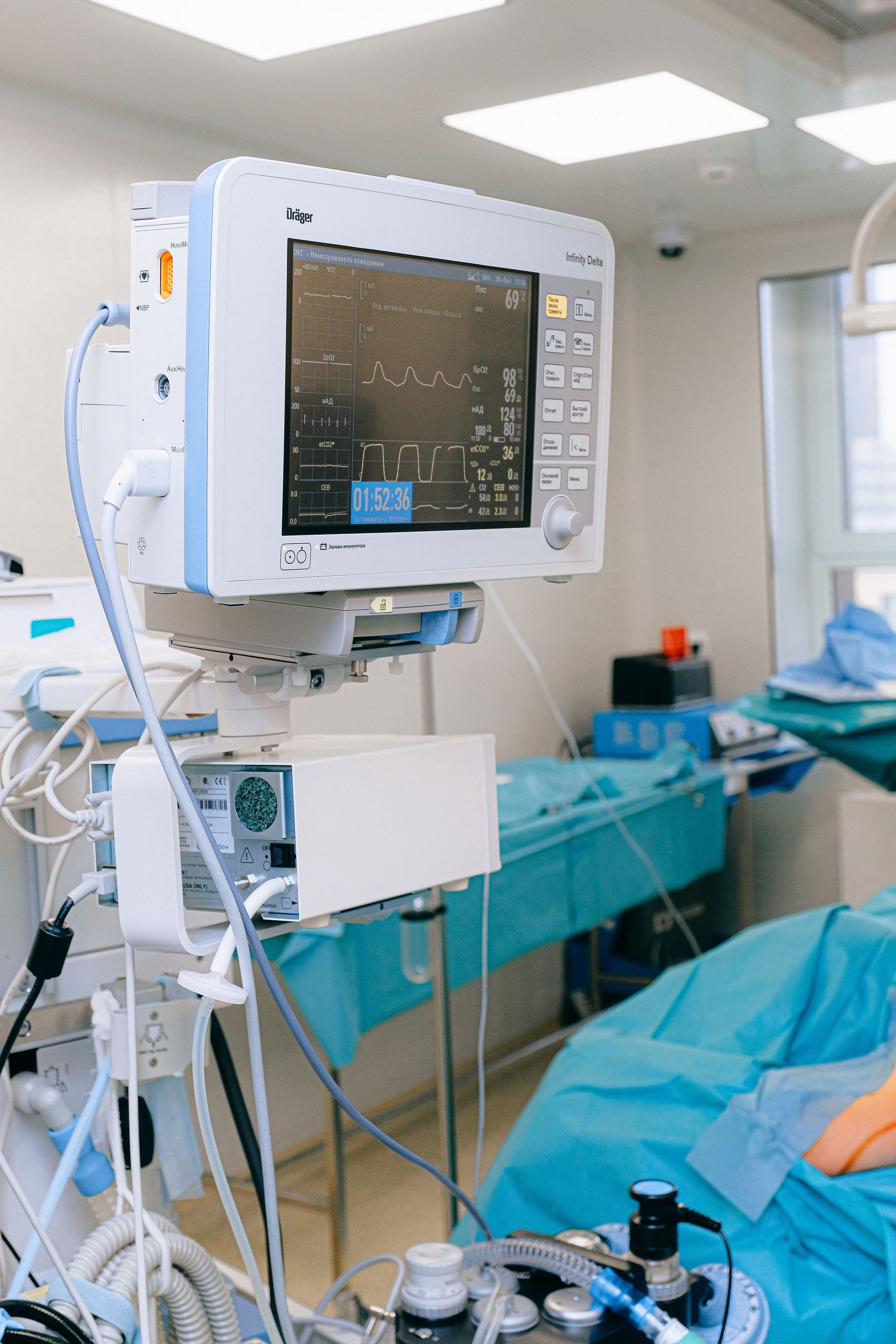 Monitor blood pressure and cholesterol. (Image via Pexels)